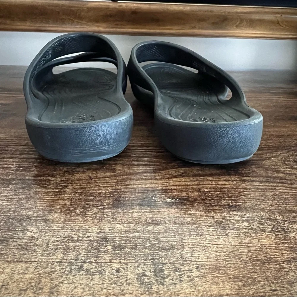 Crocs Black Kelli Iconic Rubber‎ Straps Flat Sandals women's 8 - Picture 5 of 11